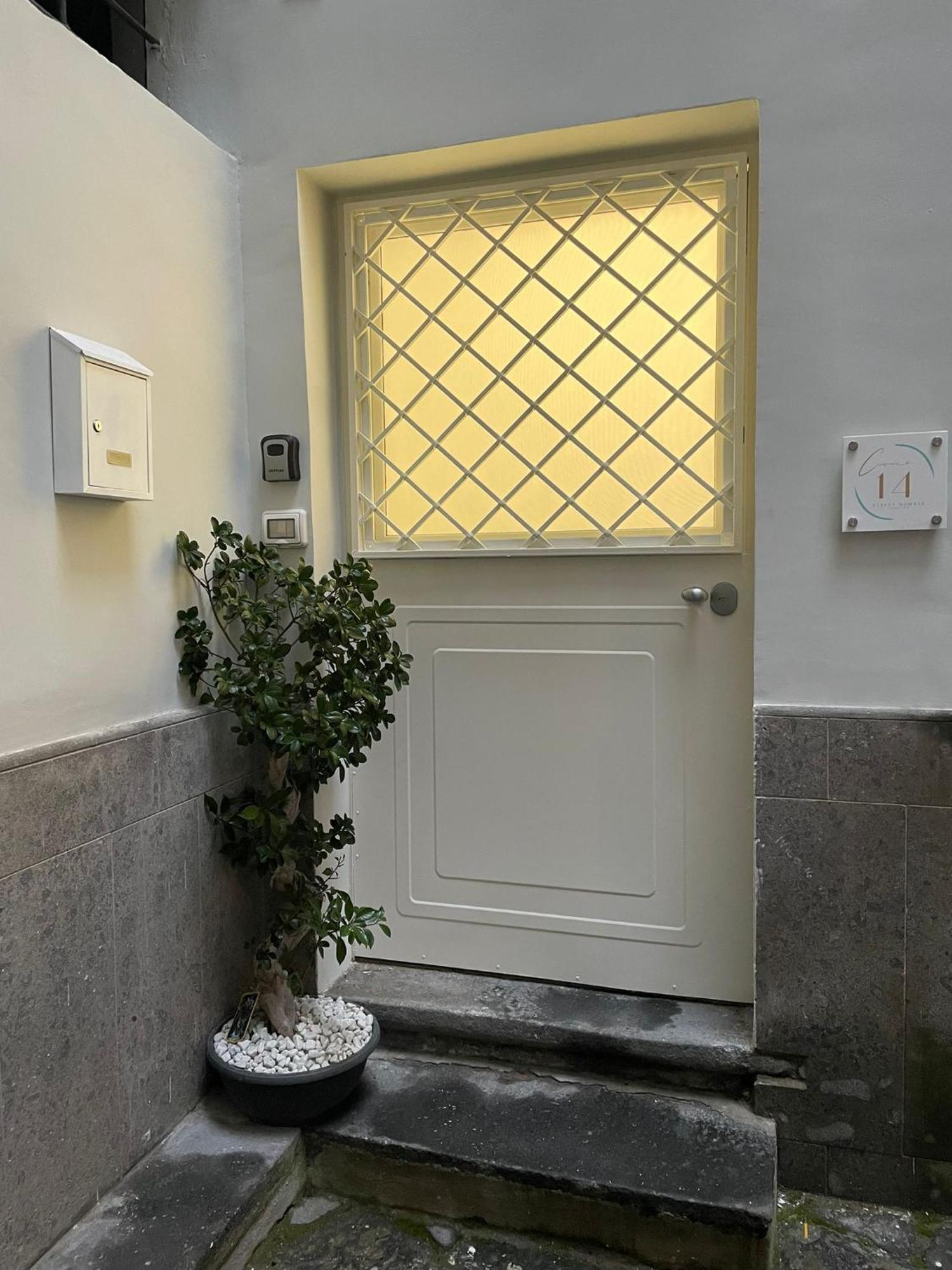 Appartamento Civico 14 Chiaia Napoli Esterno foto
